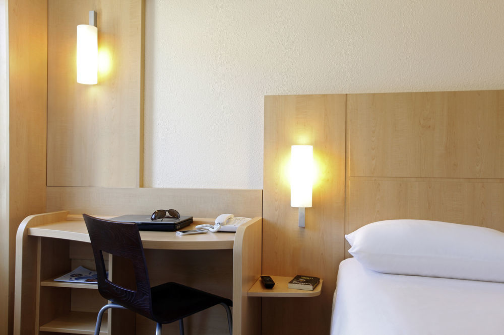 B&B Hotel Marseille Centre Vieux Port Bagian luar foto