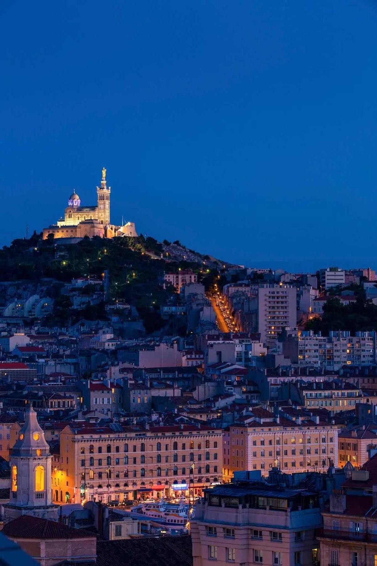B&B Hotel Marseille Centre Vieux Port Bagian luar foto