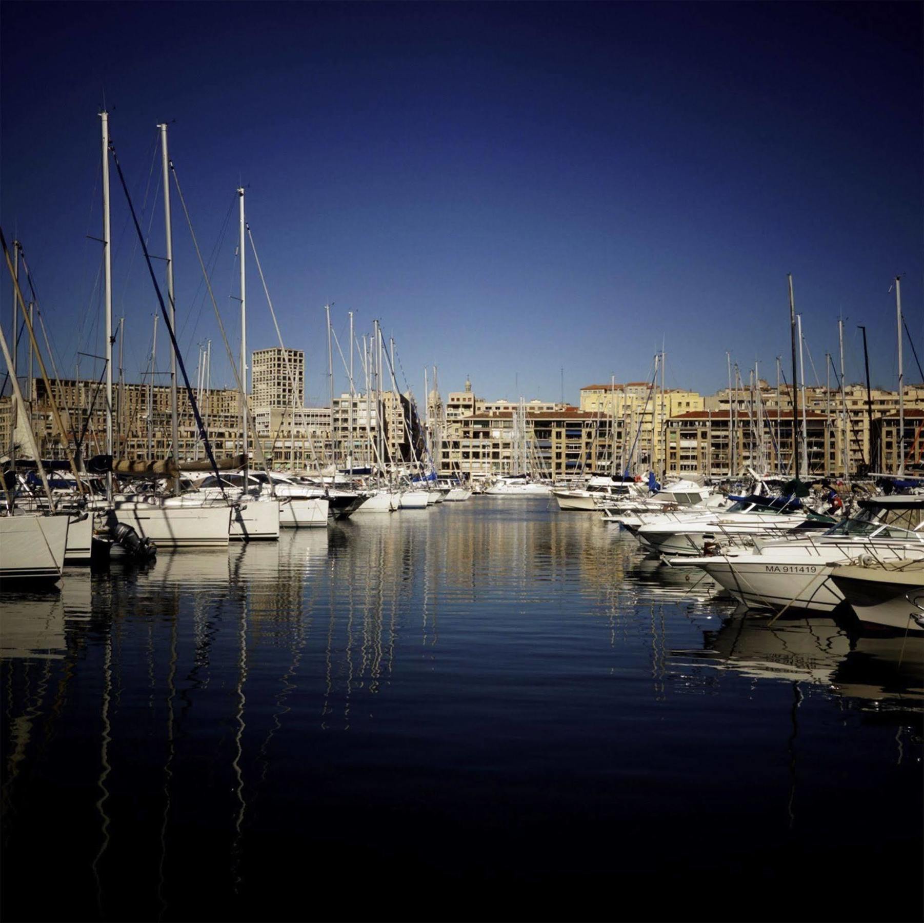 B&B Hotel Marseille Centre Vieux Port Bagian luar foto