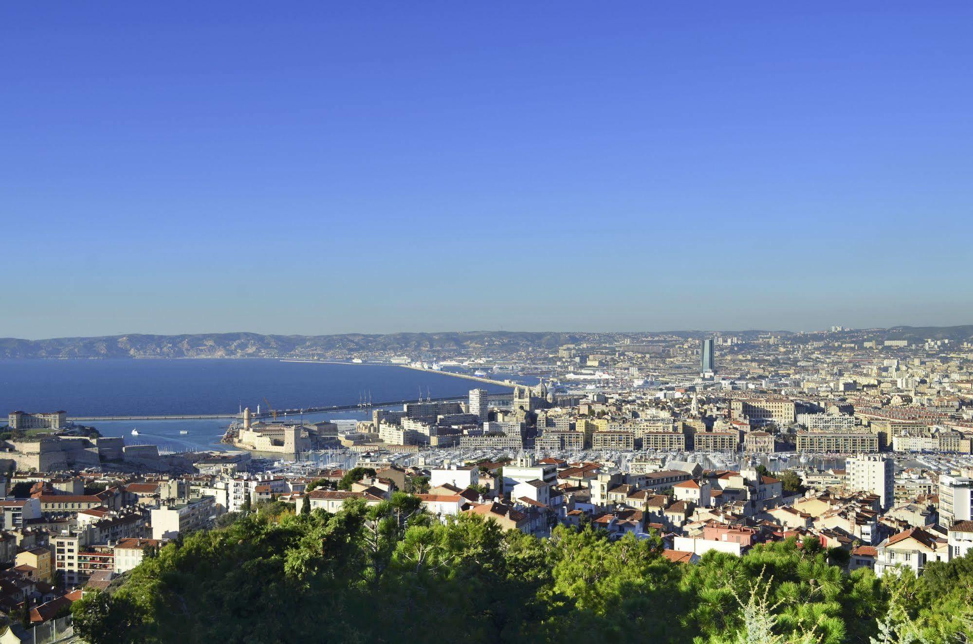 B&B Hotel Marseille Centre Vieux Port Bagian luar foto