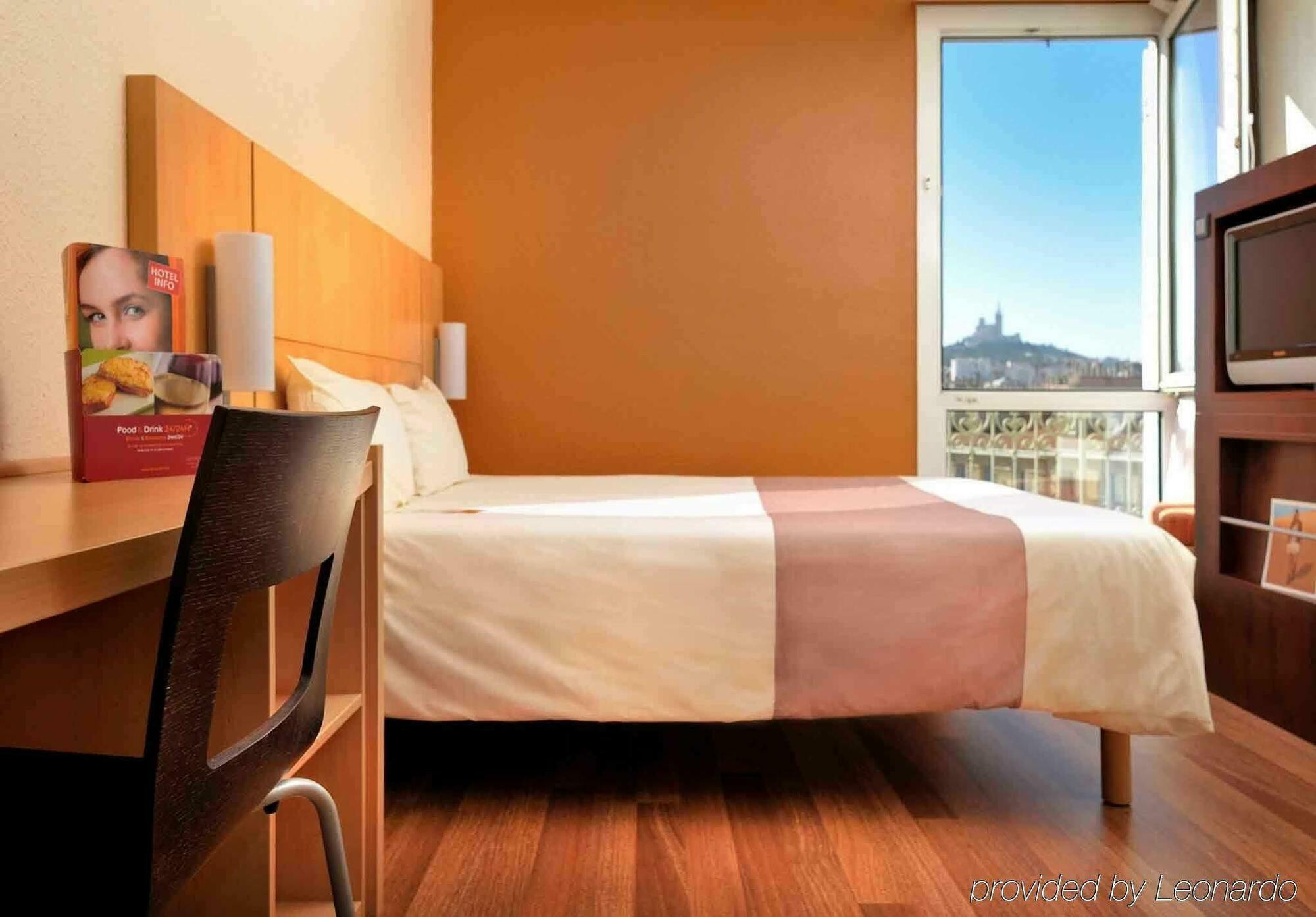 B&B Hotel Marseille Centre Vieux Port Bagian luar foto